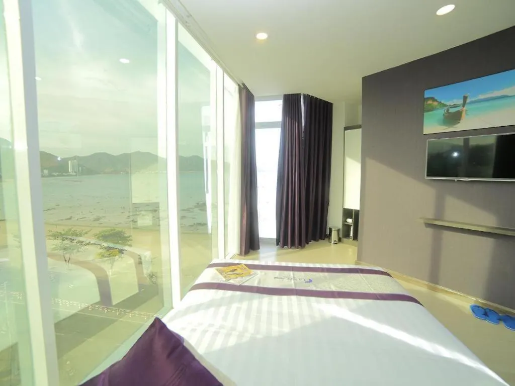 ***  La Mer Hotel Nha Trang Vietnam