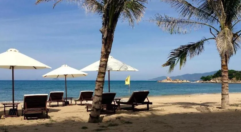 ***  La Mer Hotel Nha Trang Vietnam