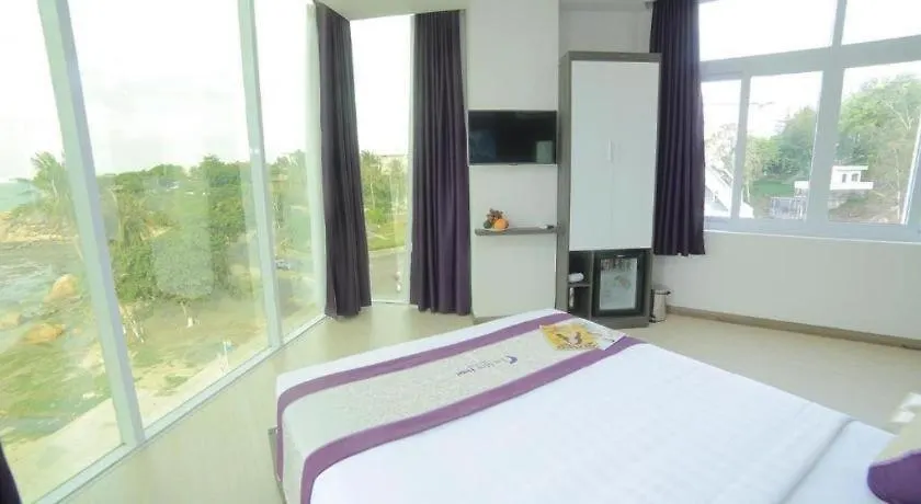 ***  La Mer Hotel Nha Trang Vietnam