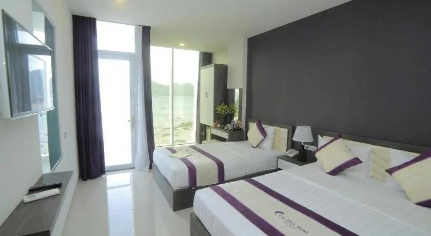 La Mer Hotel Nha Trang 3*,